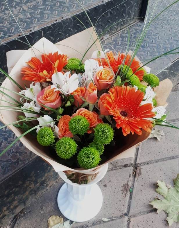Букет цветов из: Герберы, Хризантемы, Альстромерии и Розы в Никольском Астраханской области