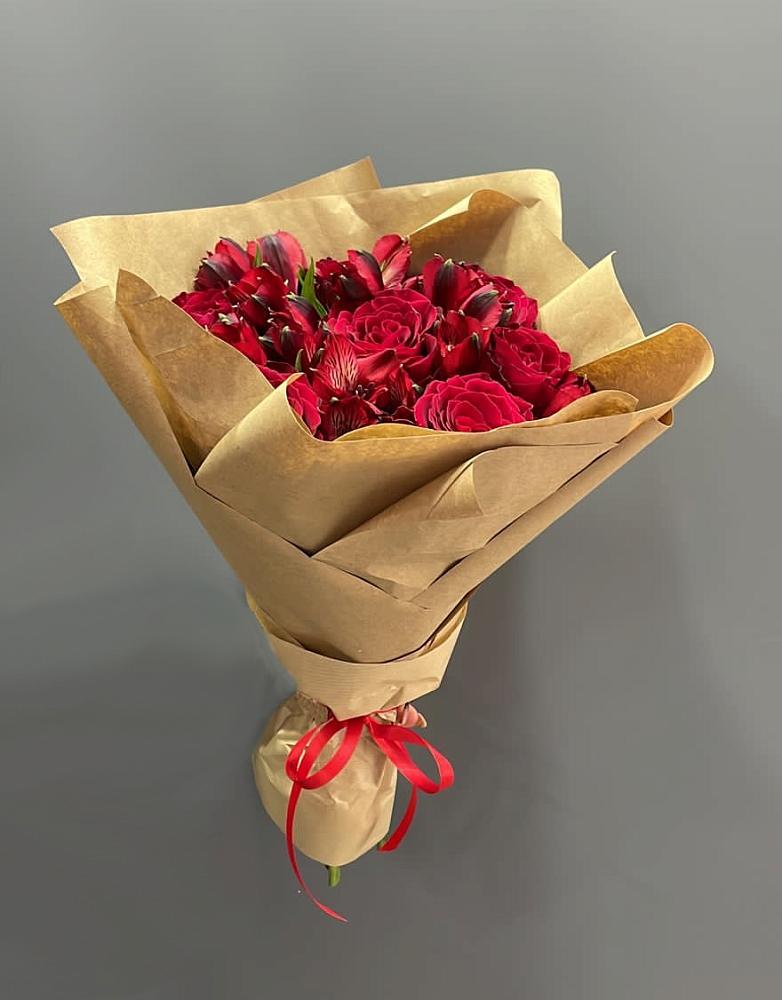 Букет цветов из: Альстромерии и Розы в Никольском Астраханской области