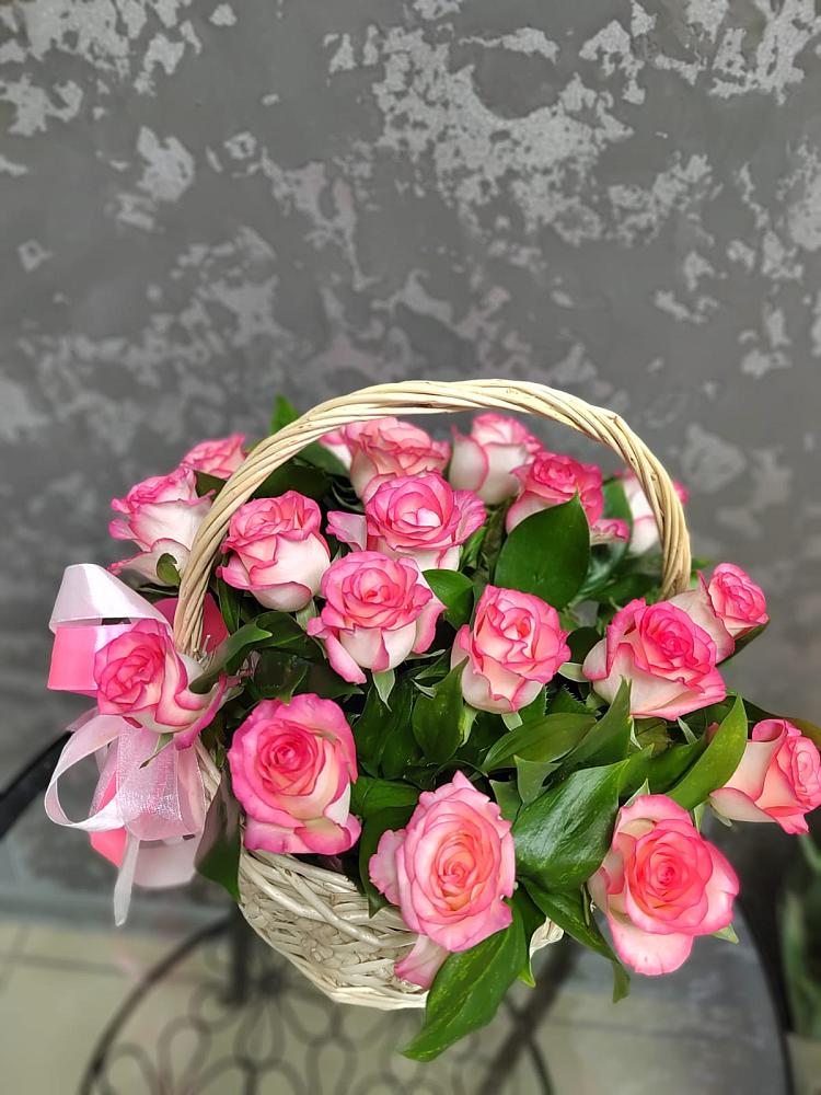 Цветочная композиция из Розы в корзине в Никольском Астраханской области
