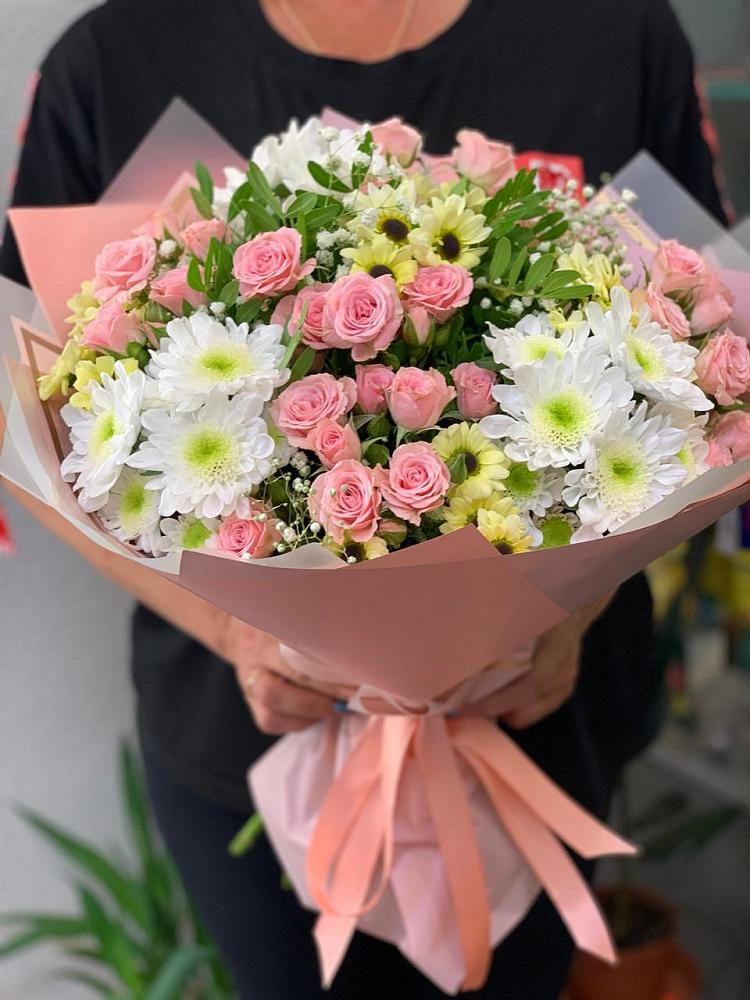 Букет цветов из: Розы и Хризантемы в Никольском Астраханской области