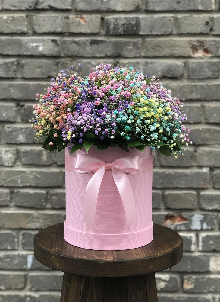 Цветочная композиция из Гипсофила и Розы в шляпной коробке в Никольском Астраханской области