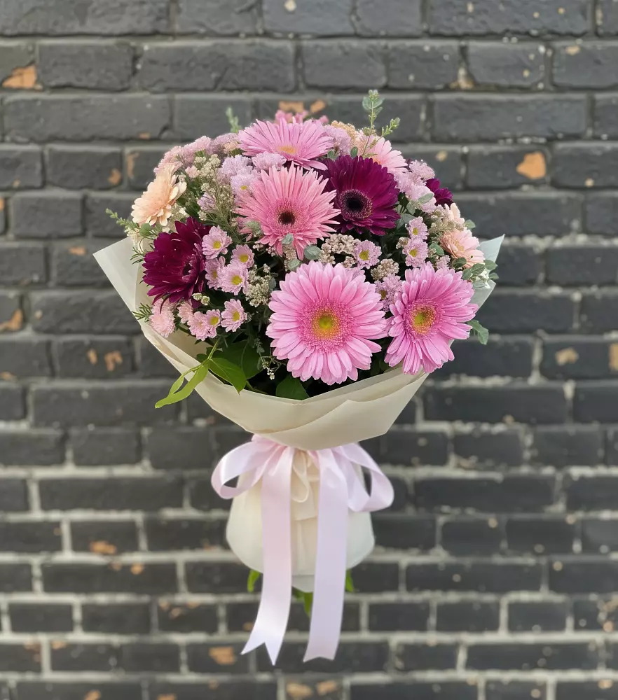 Букет цветов из: Герберы и Хризантемы в Никольском Астраханской области