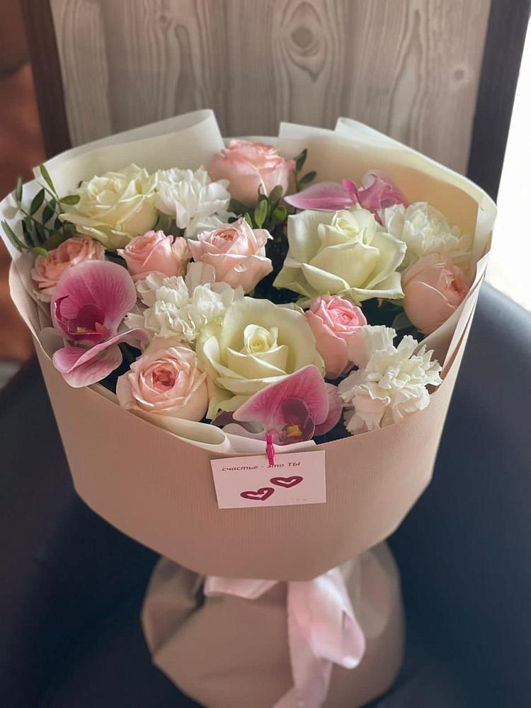 Букет цветов из: Орхидеи, Розы и Гвоздики в Никольском Астраханской области