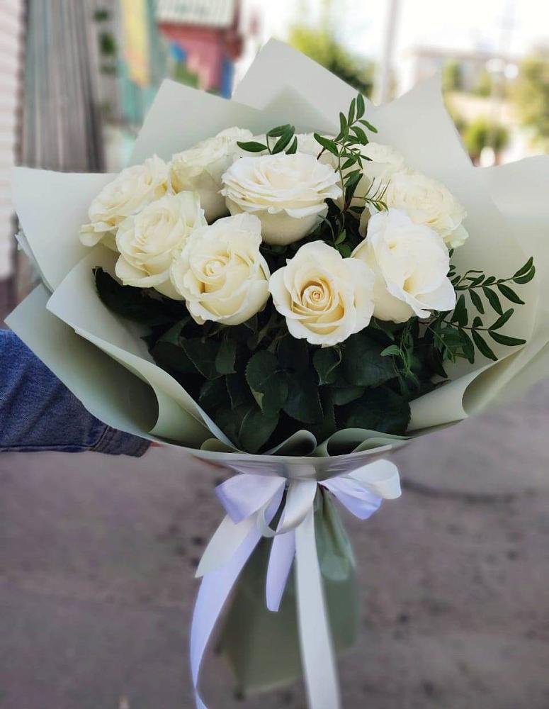 Букет Белые розы Проуд в Никольском Астраханской области