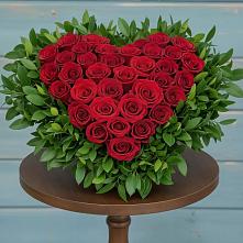 Цветочная композиция из Розы в виде сердца в Никольском Астраханской области