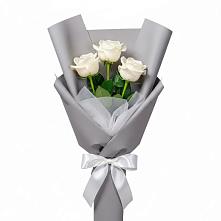 Букет 3 белые розы в Никольском Астраханской области