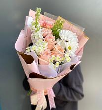 Букет цветов из:  Хризантемы и Розы в Никольском Астраханской области