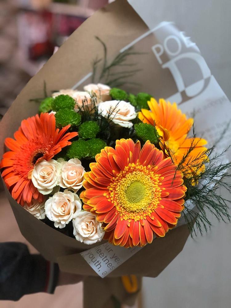 Букет цветов из: Герберы, Хризантемы и Розы в Никольском Астраханской области