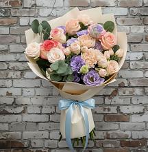 Букет цветов из:  Розы, Лизиантусы и Гвоздики в Никольском Астраханской области