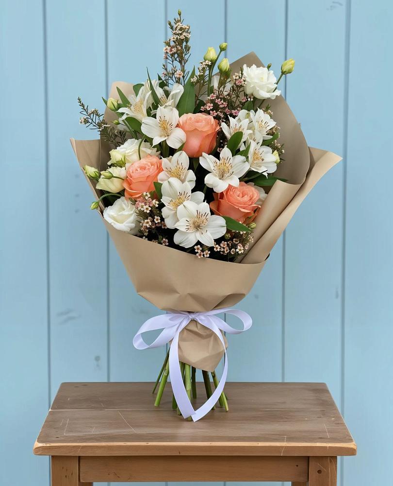 Букет цветов из: Альстромерии, Лизиантусы, Розы и Хризантемы в Никольском Астраханской области