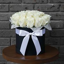 Цветочная композиция из Розы в шляпной коробке в Никольском Астраханской области