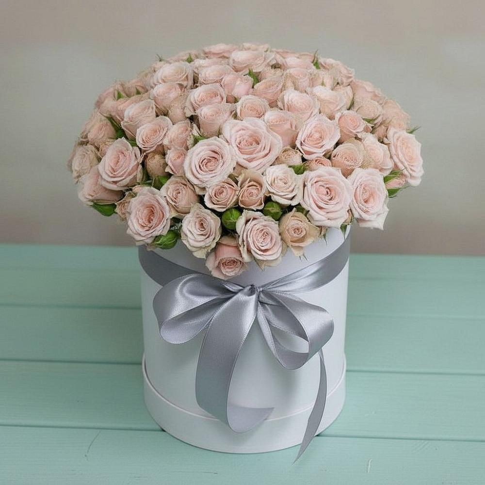 Цветочная композиция из Розы в шляпной коробке в Никольском Астраханской области